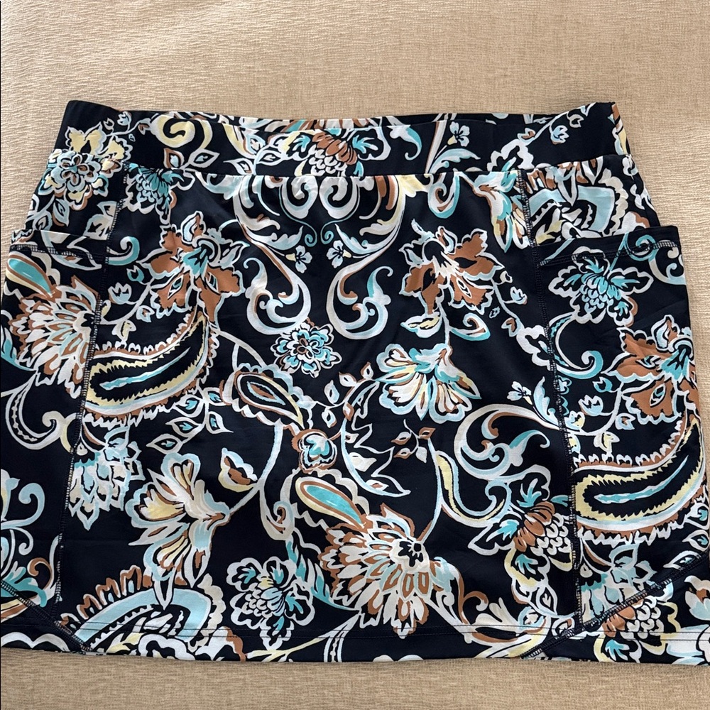 Chicos Floral Patterned Women's Skort